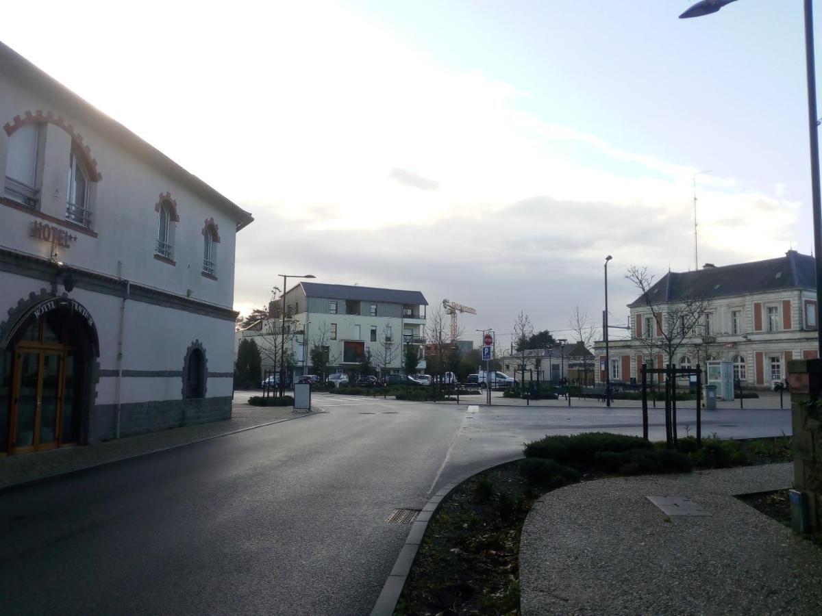 Hotel De La Gare Clisson Exterior foto